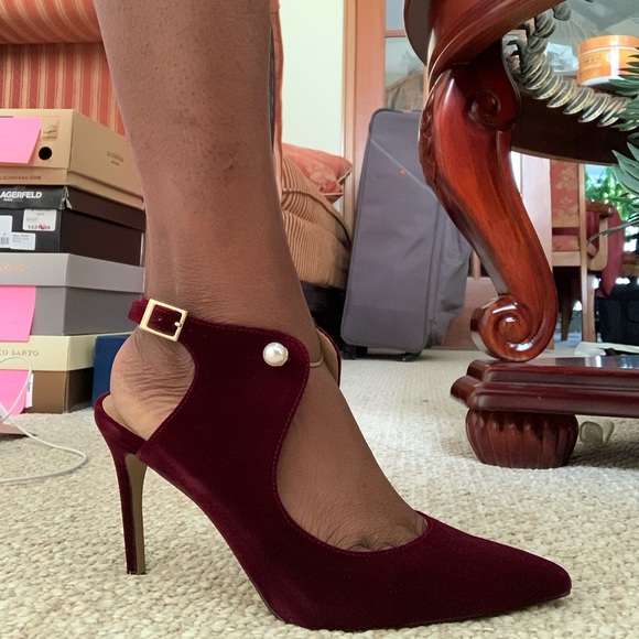 🌟HOST PICK🌟 Expressions Serena pearl detail pump - Picture 1 of 7